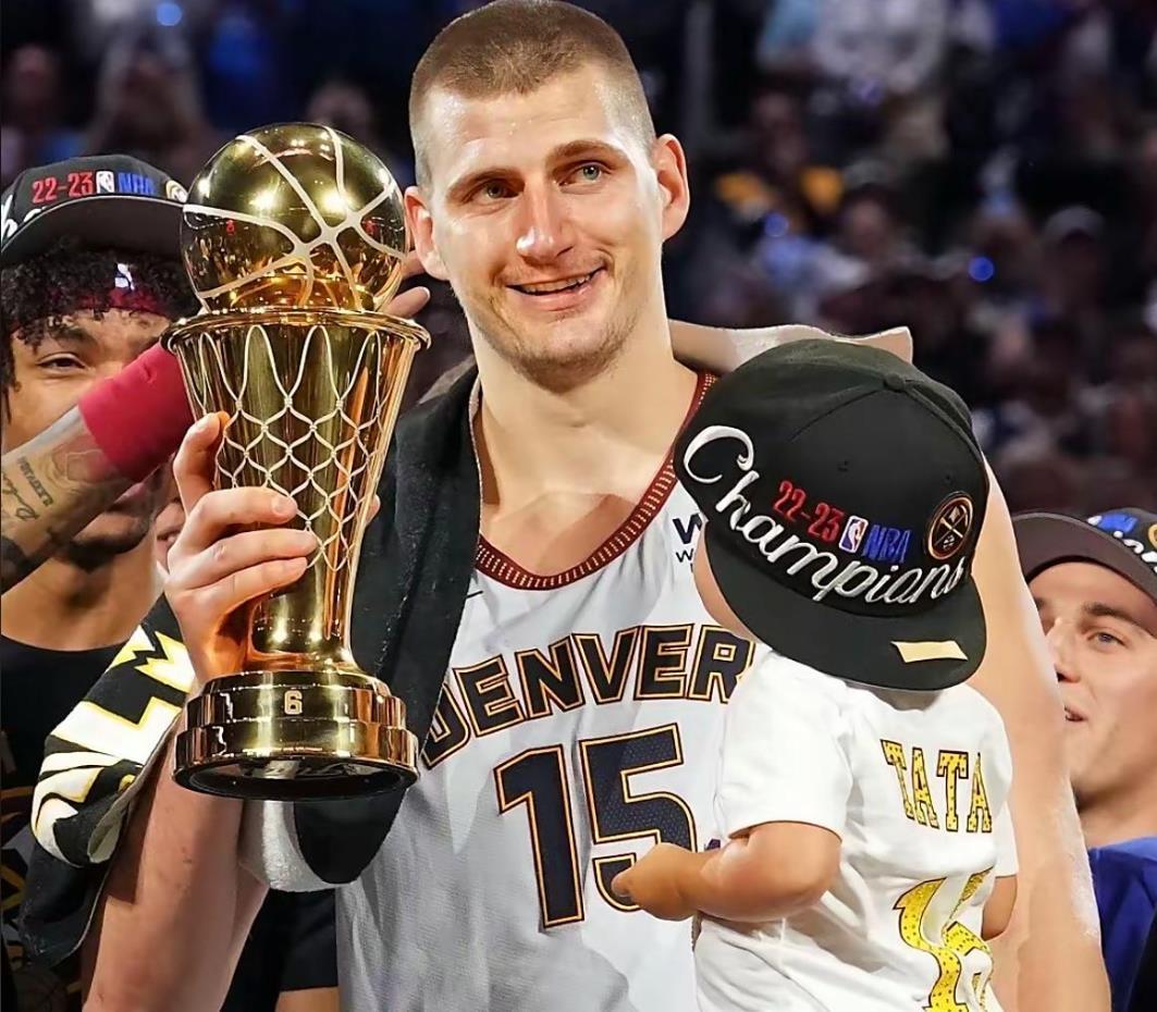 闹呢！美媒对近10年FMVP排名：22库里第3、26布伦森第4！